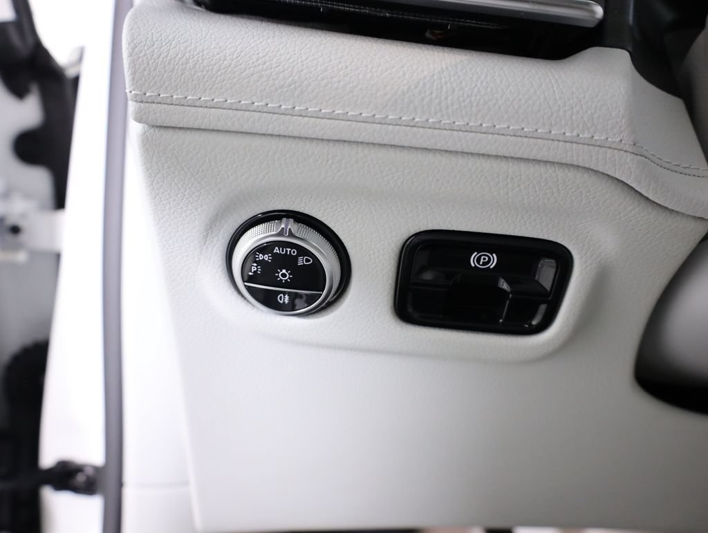 Certified 2023 Mercedes-Benz EQE 350+ 4MATIC SUV image 11