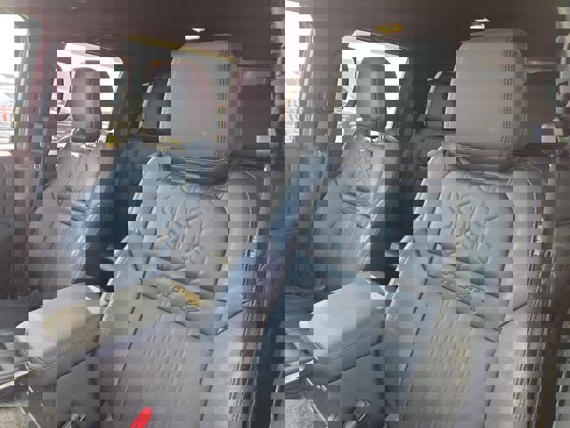 Used 2022 Nissan Frontier PRO-4X w/ Pro-4X Premium Package image 12