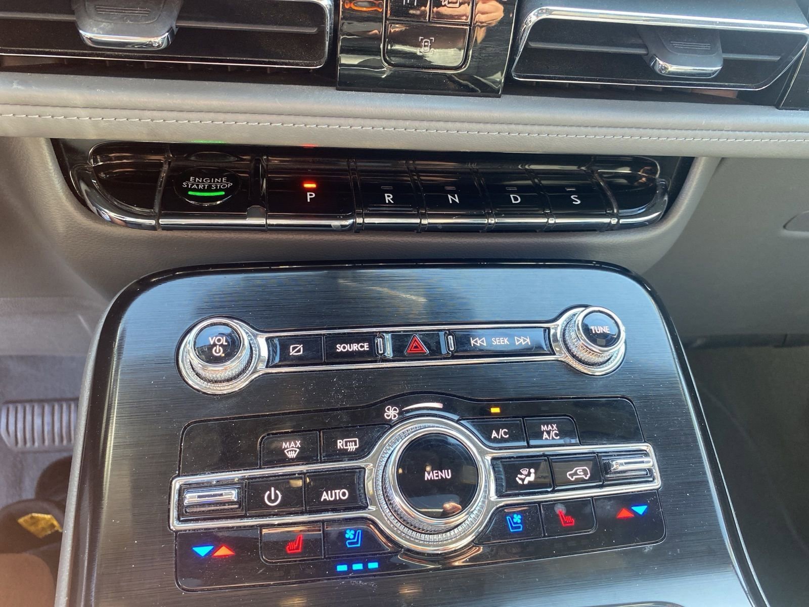 Used 2021 Lincoln Nautilus Reserve w/ Equipment Group 202A image 17