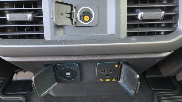 Used 2025 Ford F150 Lariat w/ Equipment Group 501A Mid image 42