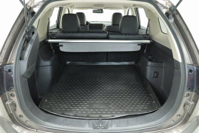 Used 2018 Mitsubishi Outlander SEL image 35