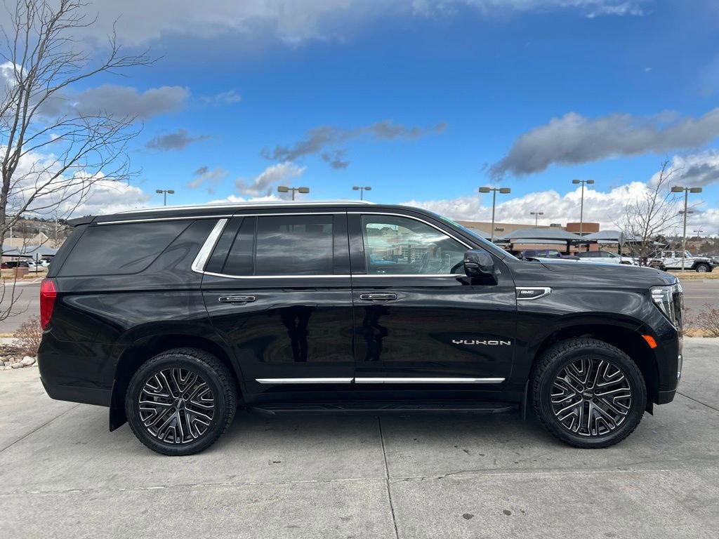 Used 2021 GMC Yukon SLT w/ Rear Media and Nav Package image 13