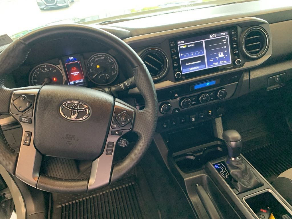 Used 2023 Toyota Tacoma TRD Off-Road image 5