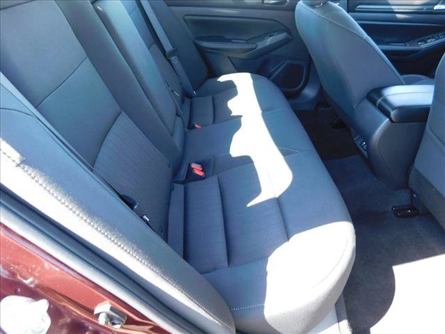 Used 2025 Nissan Altima 2.5 SV FWD image 25