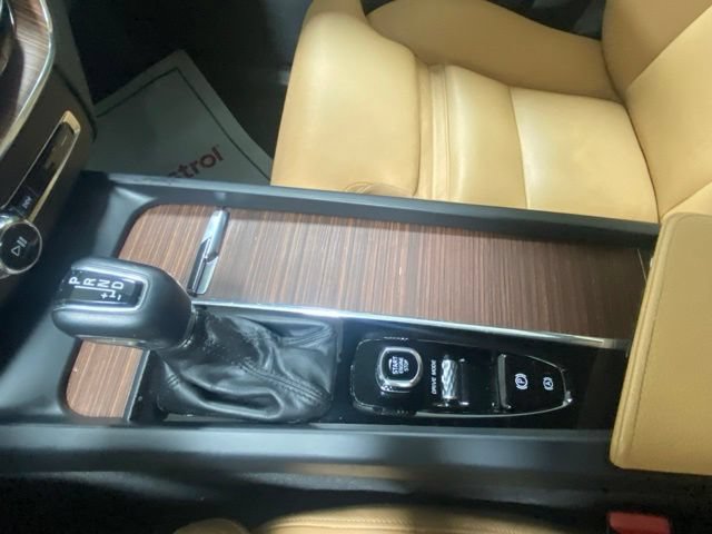 Used 2019 Volvo XC60 T5 Inscription w/ Protection Package Premier AWD/4WD image 26