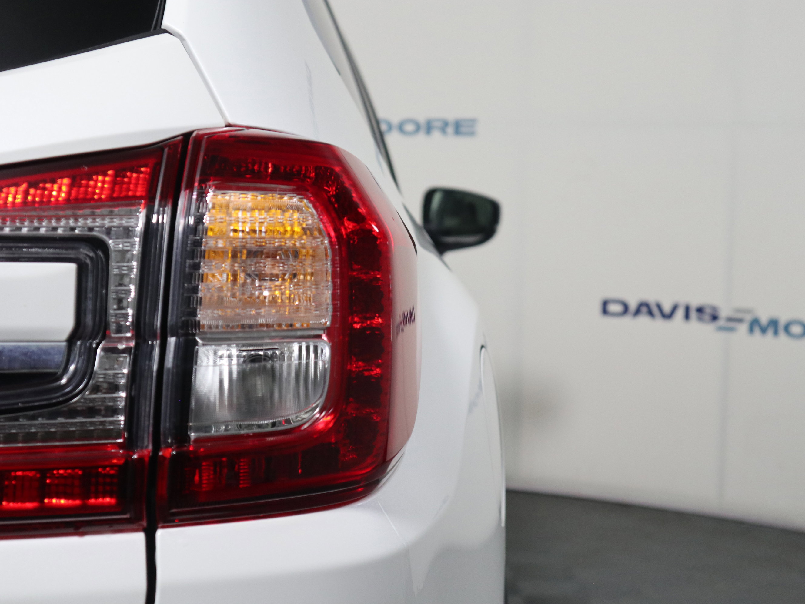 Used 2024 Subaru Ascent Limited w/ Technology Package AWD/4WD image 6
