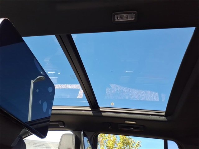 New 2026 GMC Yukon Denali w/ Advanced Technology Package image 14