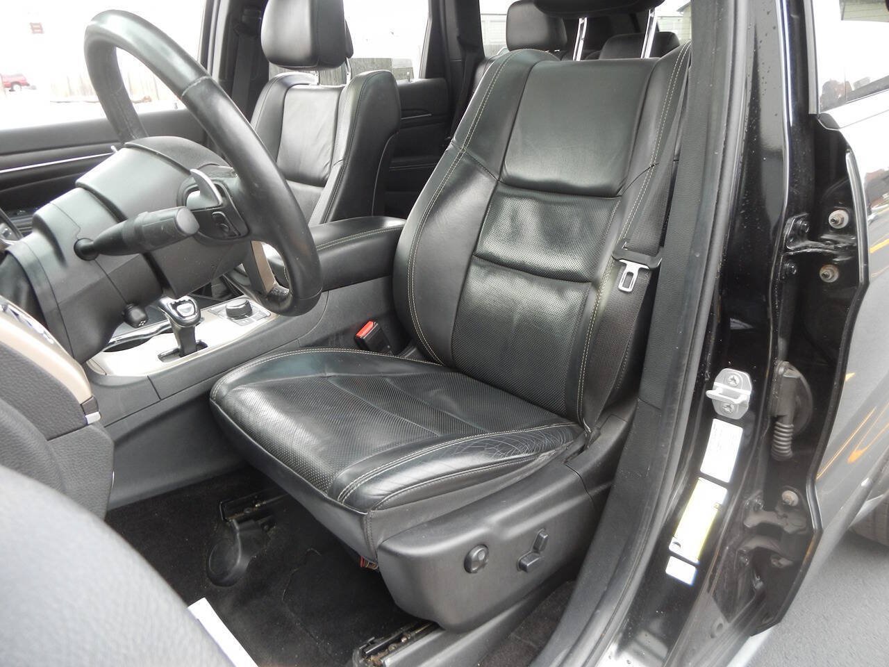 Used 2015 Jeep Grand Cherokee Limited w/ Luxury Group II AWD/4WD image 30