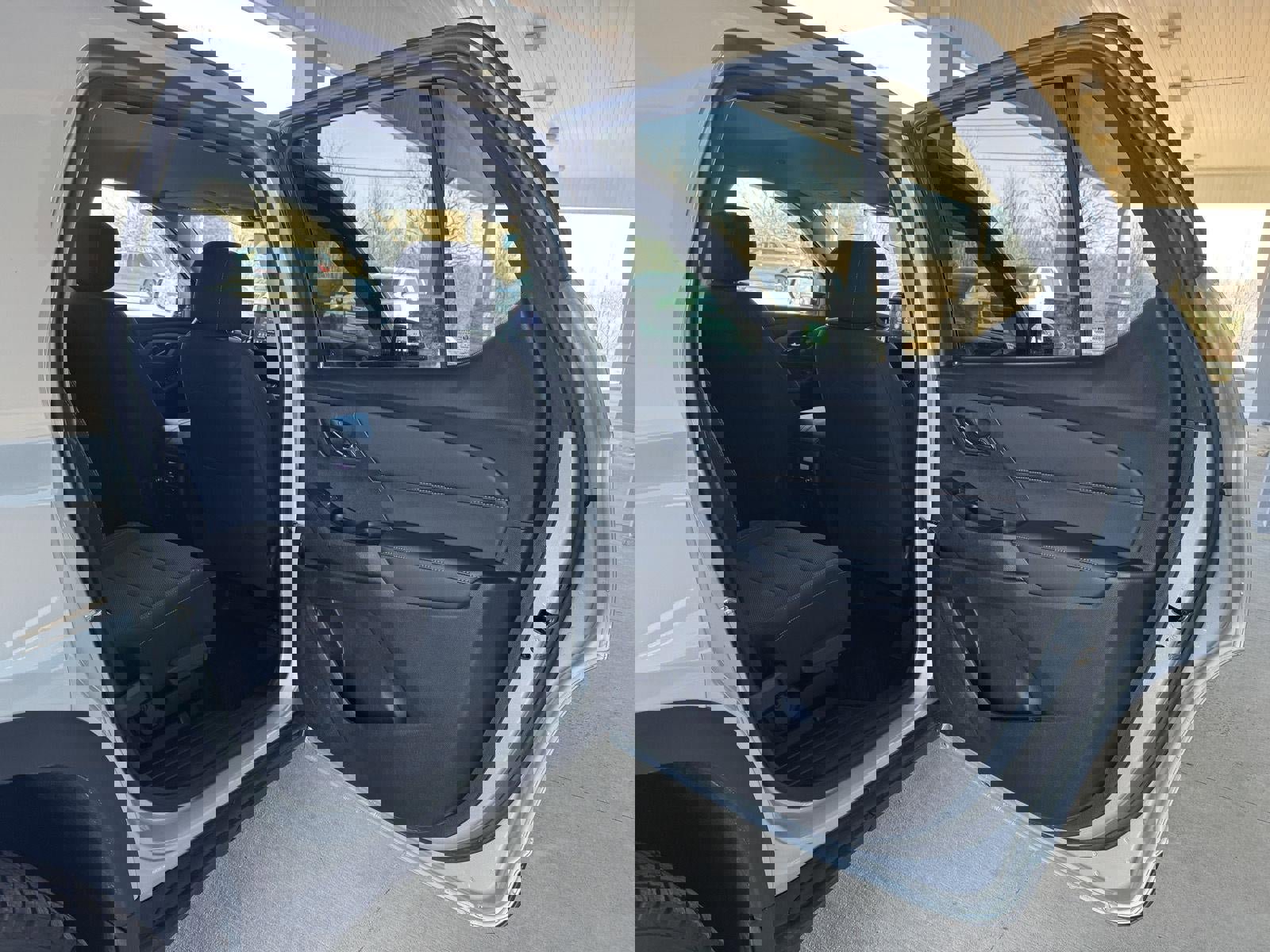 Used 2020 Chevrolet Traverse LT w/ LPO, Cargo Package image 27