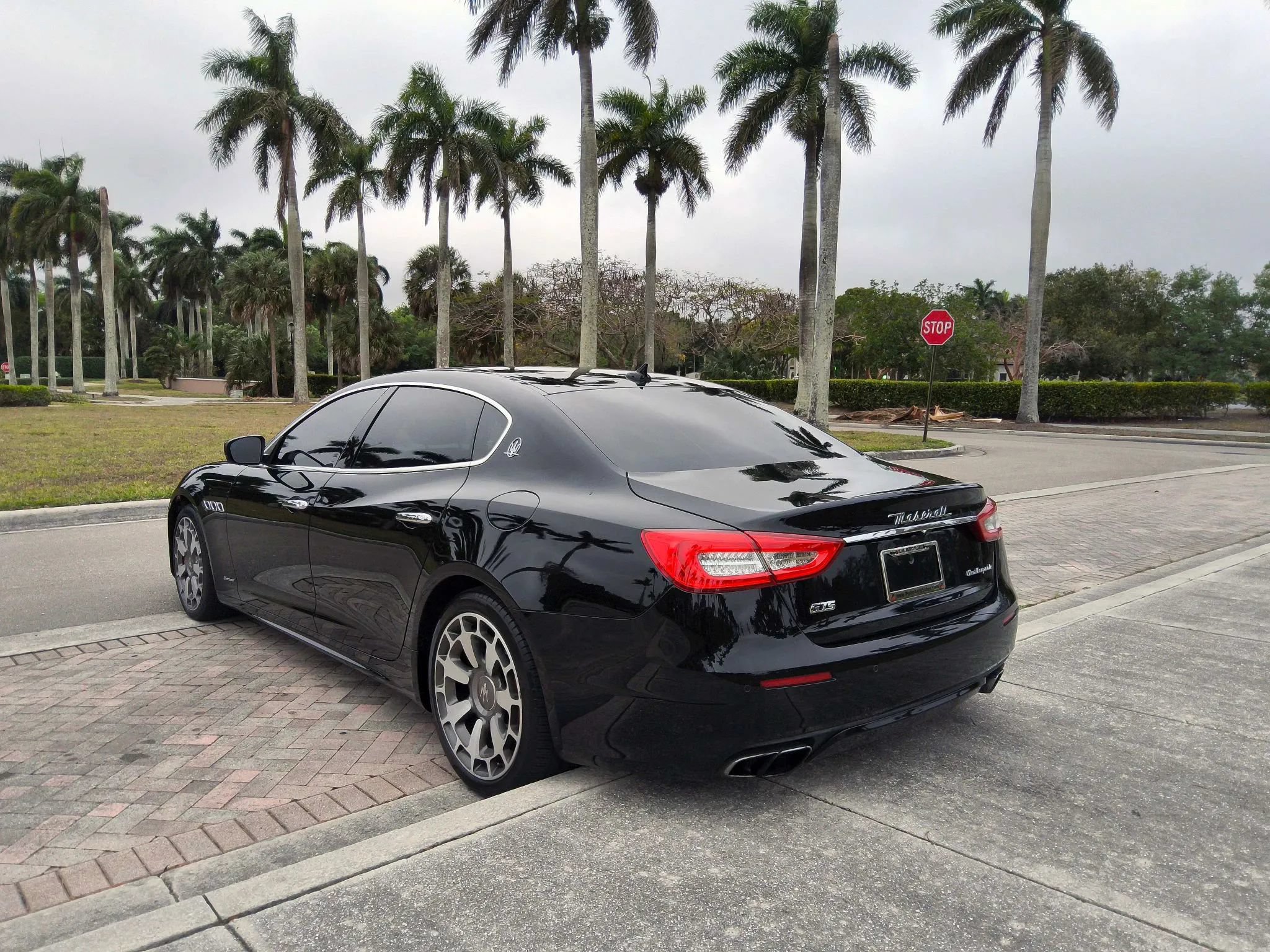 Used 2017 Maserati Quattroporte GTS GranLusso RWD image 18