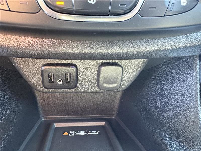 Used 2022 Chevrolet Traverse LT w/ Midnight/Sport Edition image 16