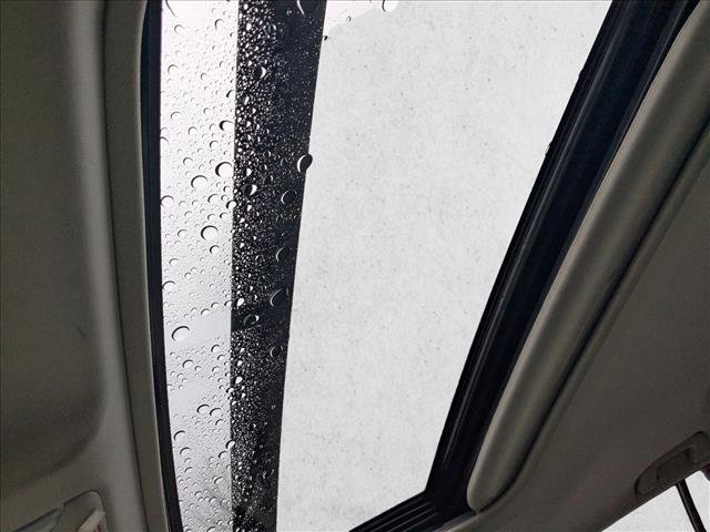 Used 2023 Toyota RAV4 XLE Premium image 18