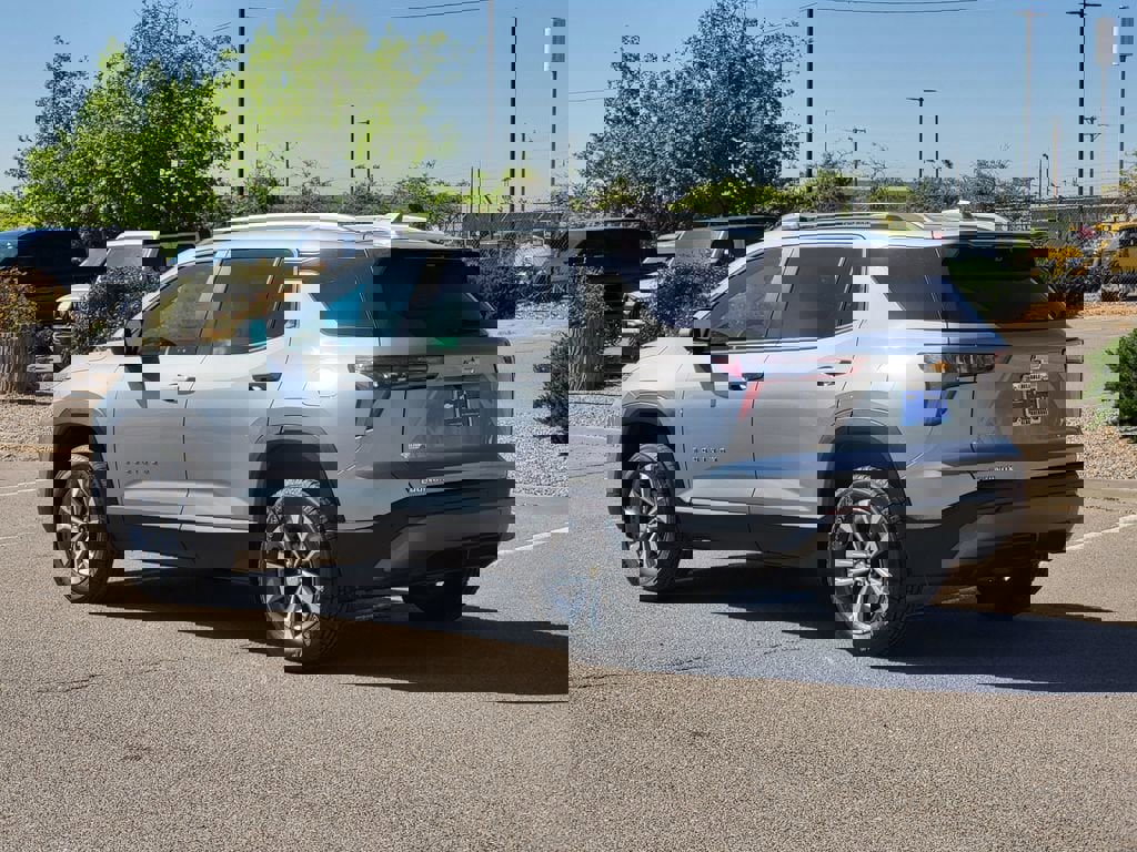 Certified 2025 Chevrolet Equinox LT w/ Convenience Package II FWD image 3