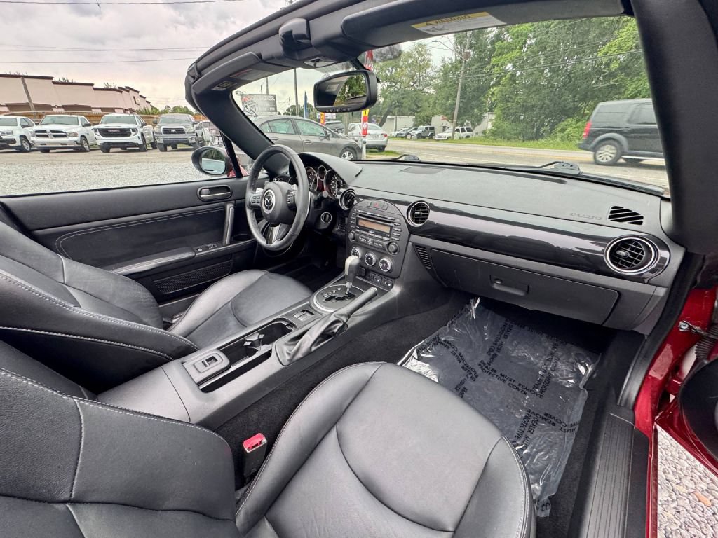 Used 2013 MAZDA MX-5 Miata Grand Touring RWD image 12