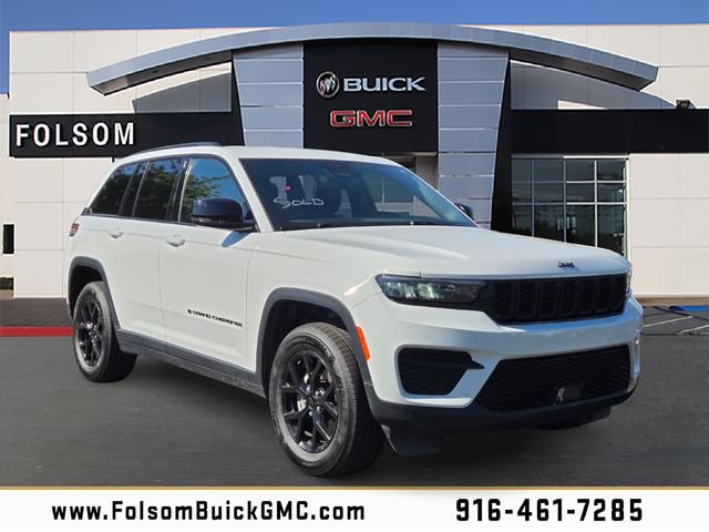 Used 2024 Jeep Grand Cherokee Altitude AWD/4WD image 1