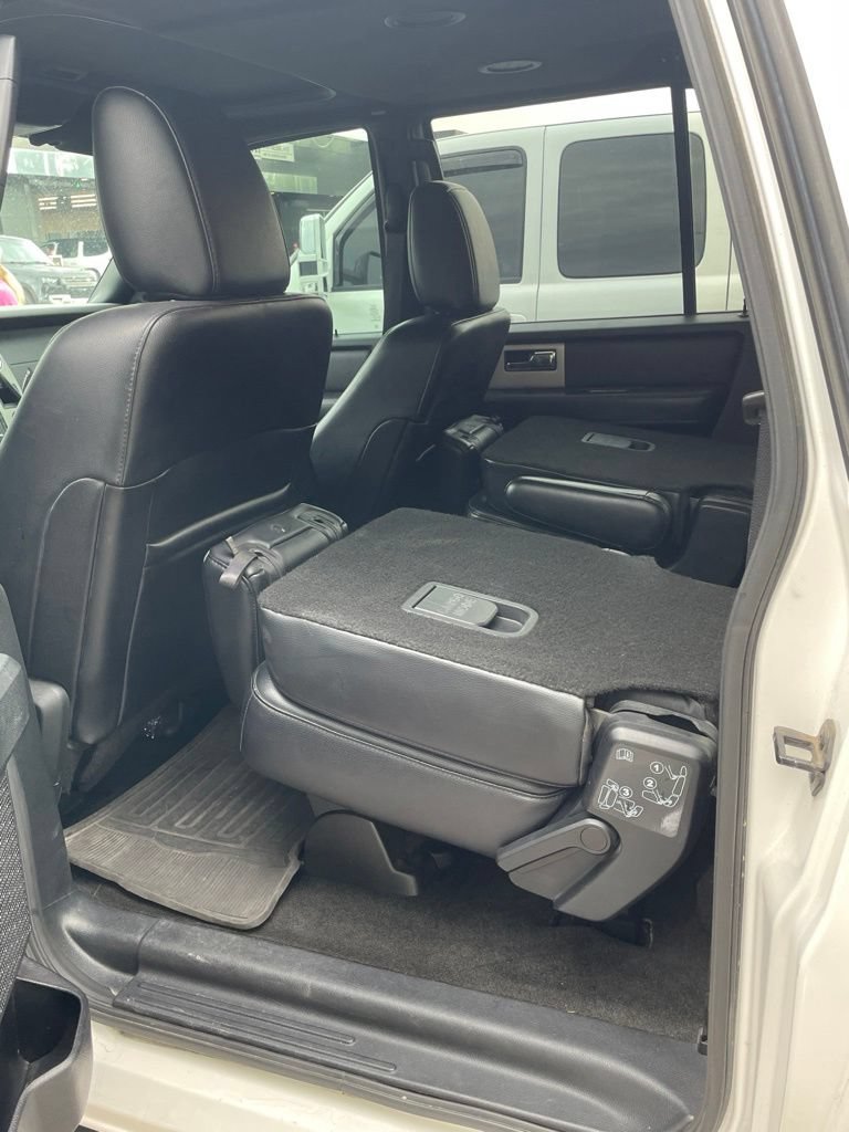 Used 2017 Ford Expedition EL Limited w/ Equipment Group 301A AWD/4WD image 5