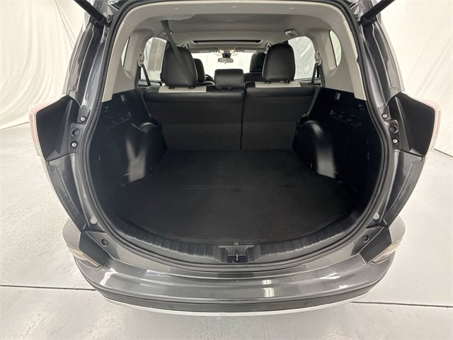 Used 2018 Toyota RAV4 XLE image 25