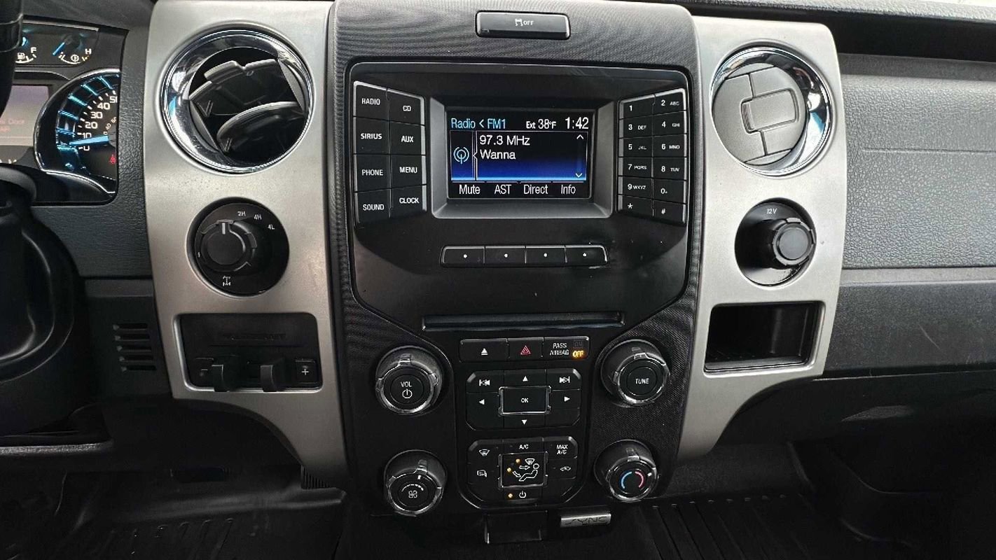 Used 2013 Ford F150 XLT w/ XLT Chrome Pkg image 10