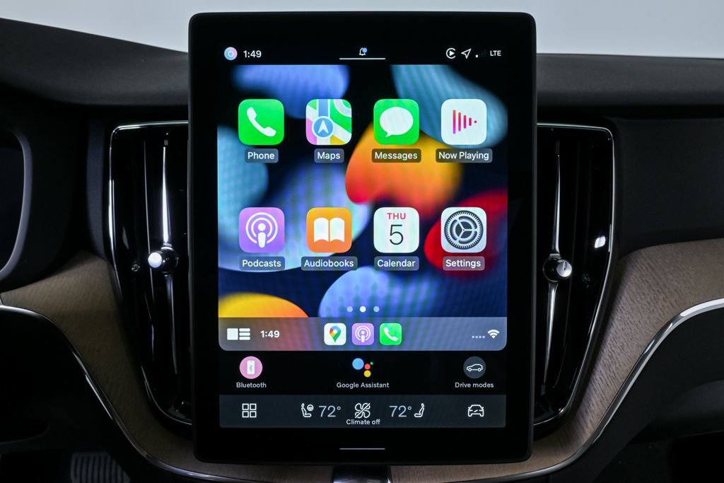 New 2026 Volvo XC60 B5 Core w/ Climate Package image 15