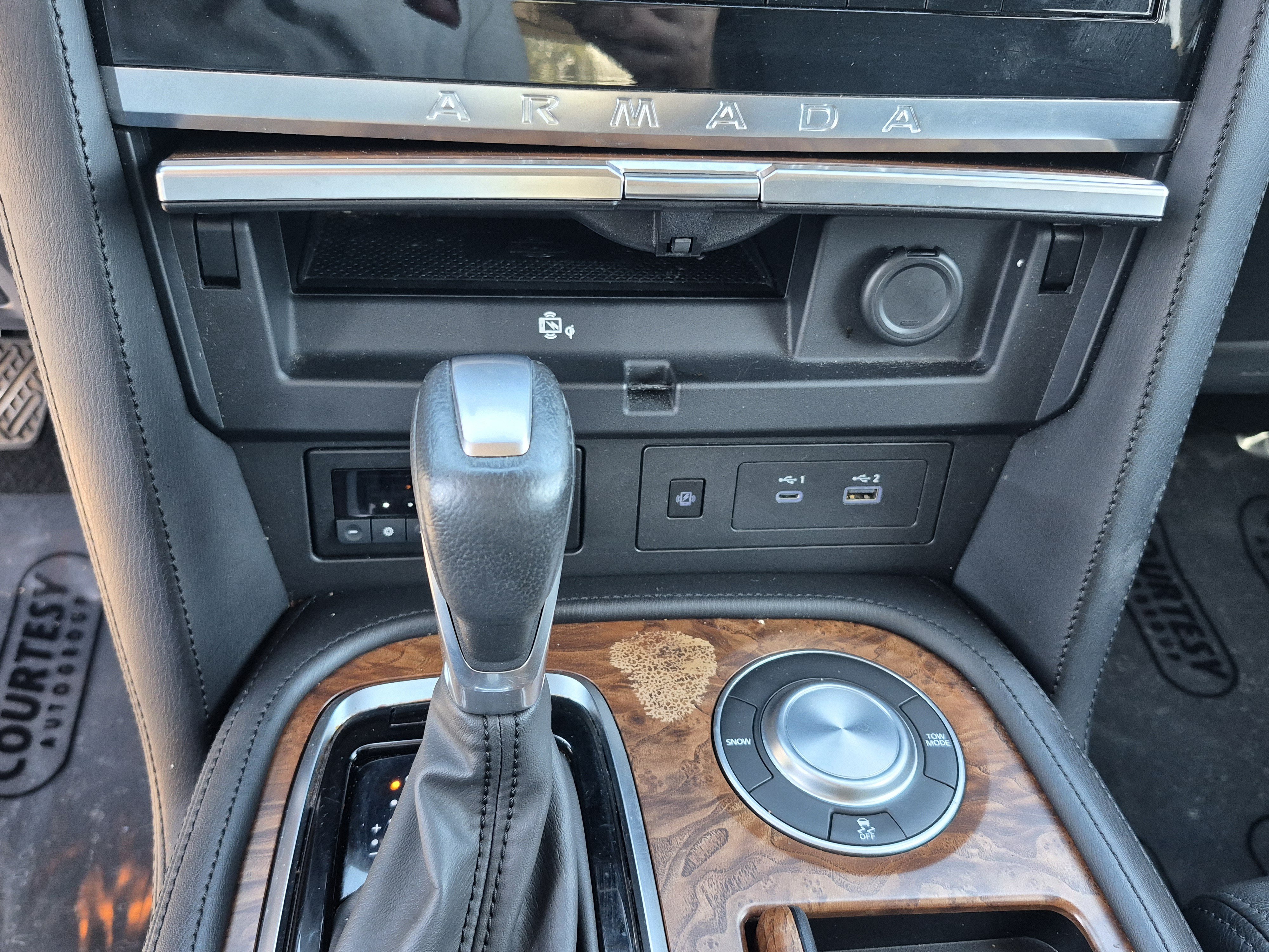 Certified 2024 Nissan Armada SL w/ Captain's Chairs Package RWD image 33