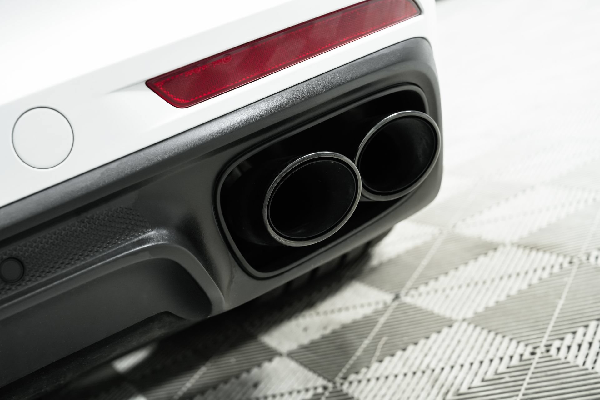 Used 2023 Porsche Panamera Platinum Edition RWD image 71