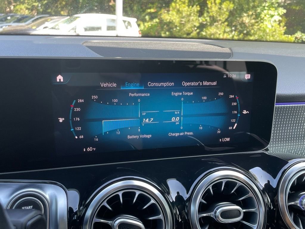 Used 2021 Mercedes-Benz GLB 250 4MATIC w/ Premium Package image 15