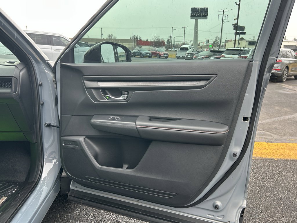 Used 2025 Honda CR-V Sport-L image 11