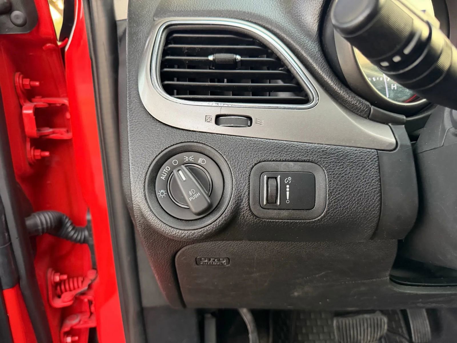 Used 2018 Dodge Journey Crossroad AWD/4WD image 32