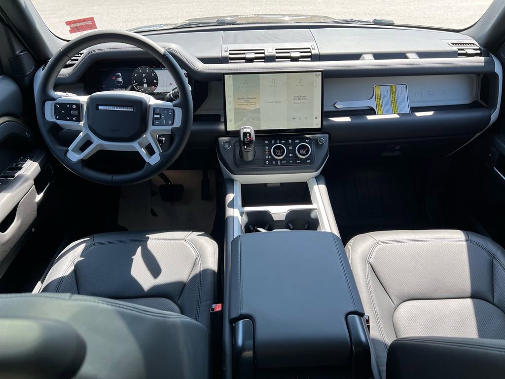New 2026 Land Rover Defender 110 X-Dynamic SE AWD/4WD image 25