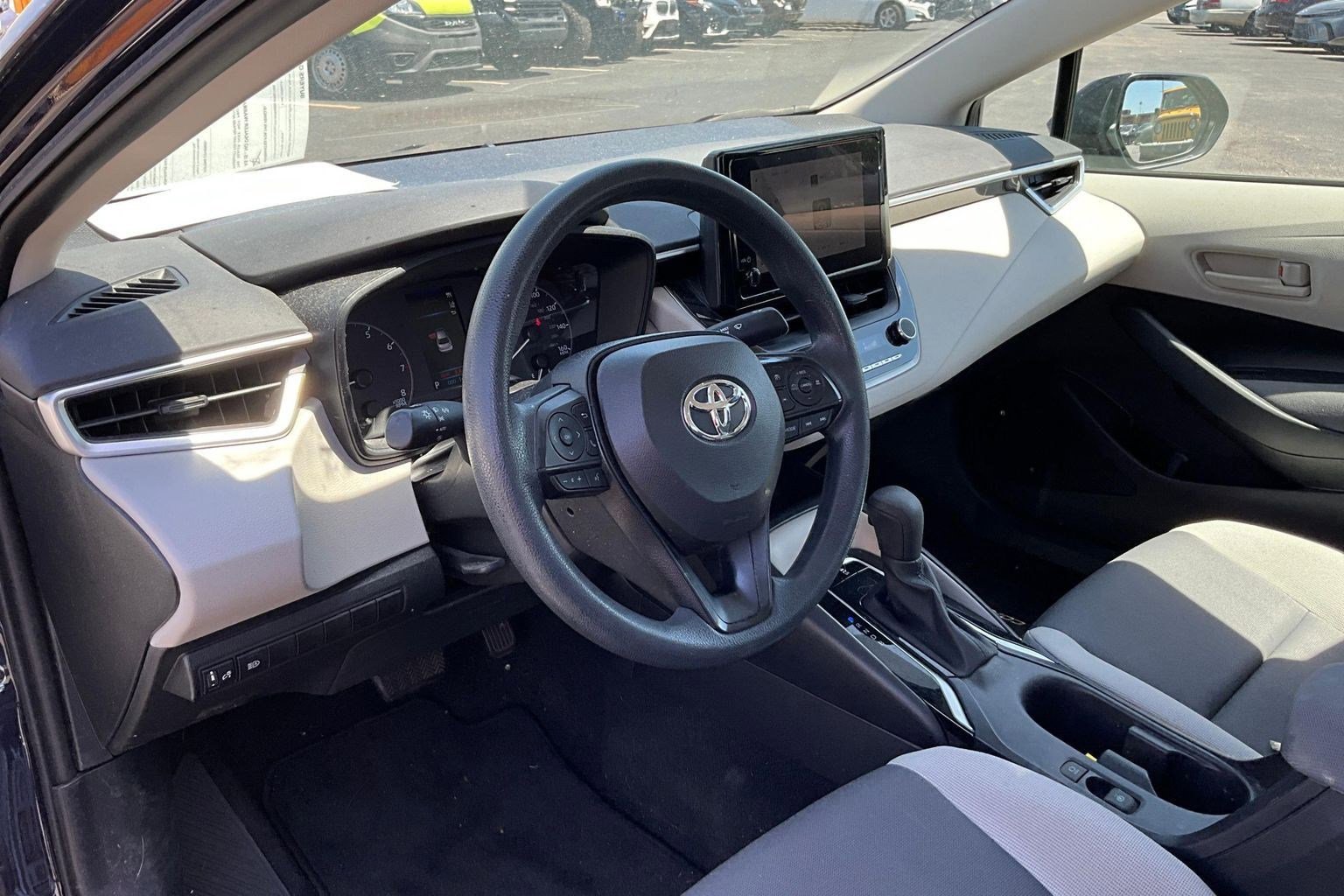 Used 2023 Toyota Corolla LE w/ Carpet Mat Package (TMS) FWD image 16