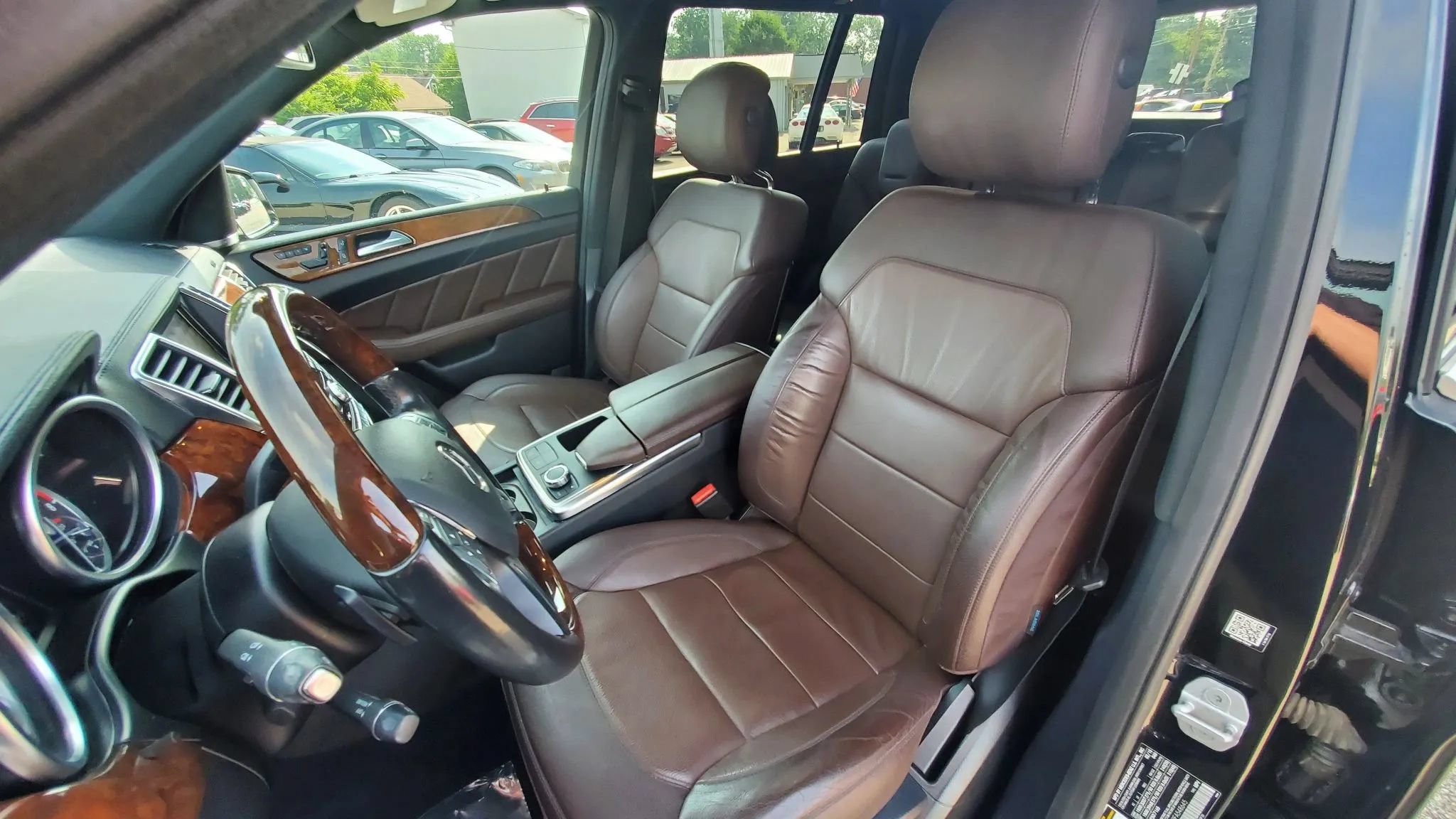 Used 2015 Mercedes-Benz GL 450 4MATIC image 31