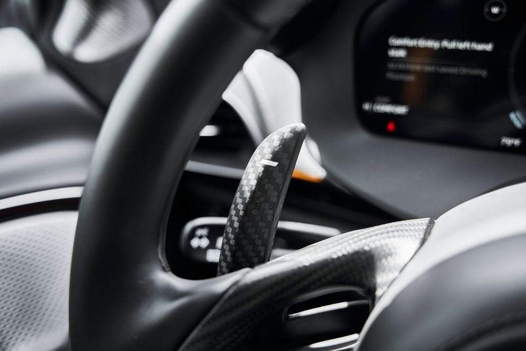 Used 2024 McLaren Artura image 47