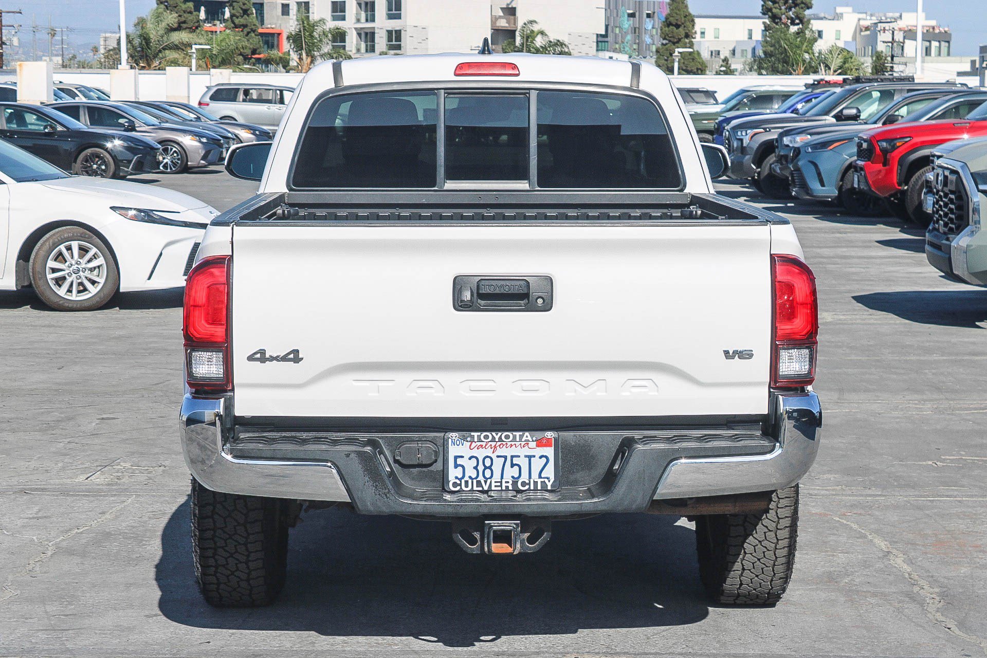 Used 2019 Toyota Tacoma SR5 AWD/4WD image 8