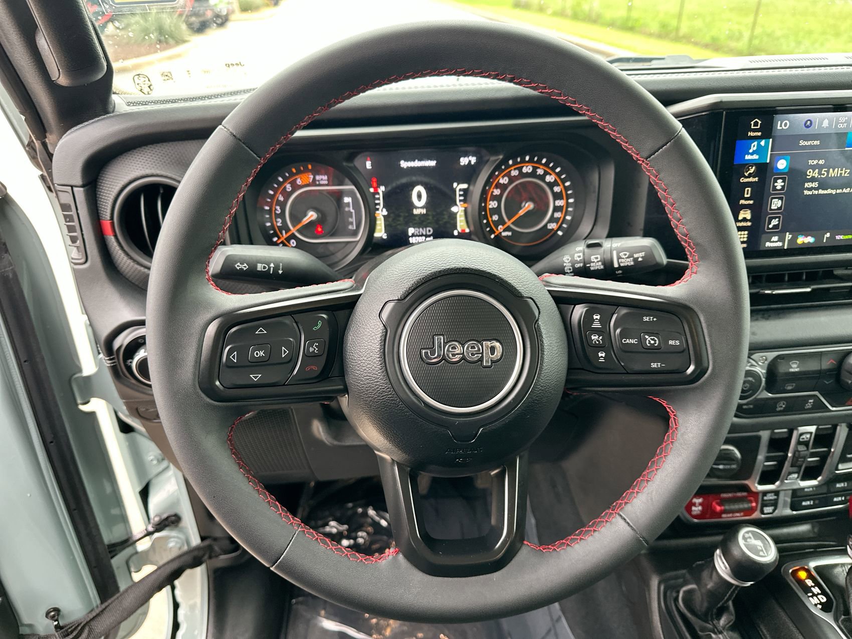 Used 2024 Jeep Wrangler Unlimited Rubicon AWD/4WD image 14