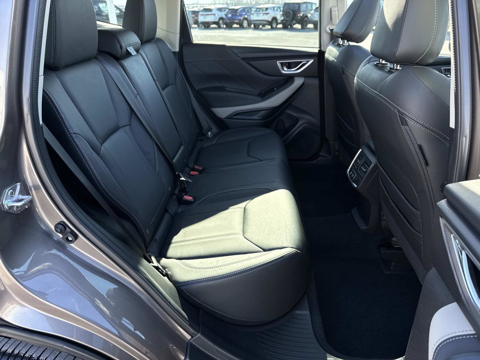 Used 2023 Subaru Forester Limited AWD/4WD image 21