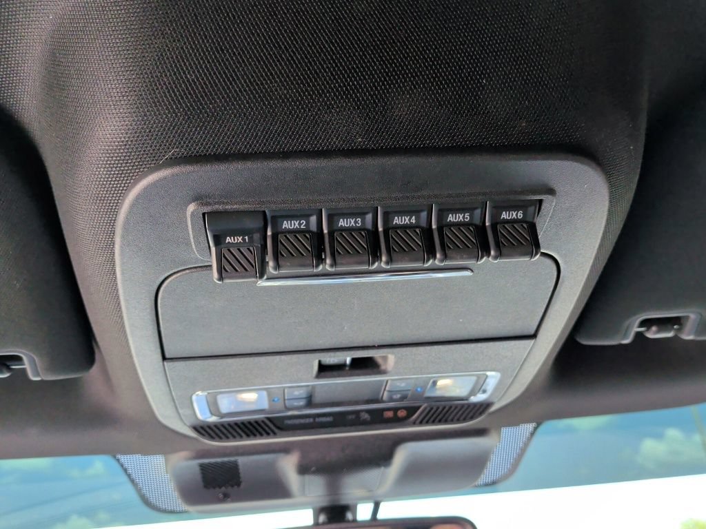 Used 2024 Ford F350 Lariat w/ Lariat Ultimate Package AWD/4WD image 25