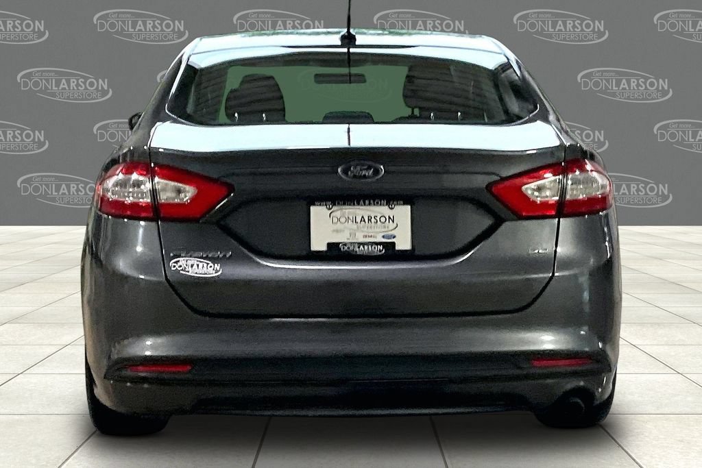 Used 2016 Ford Fusion SE FWD image 6
