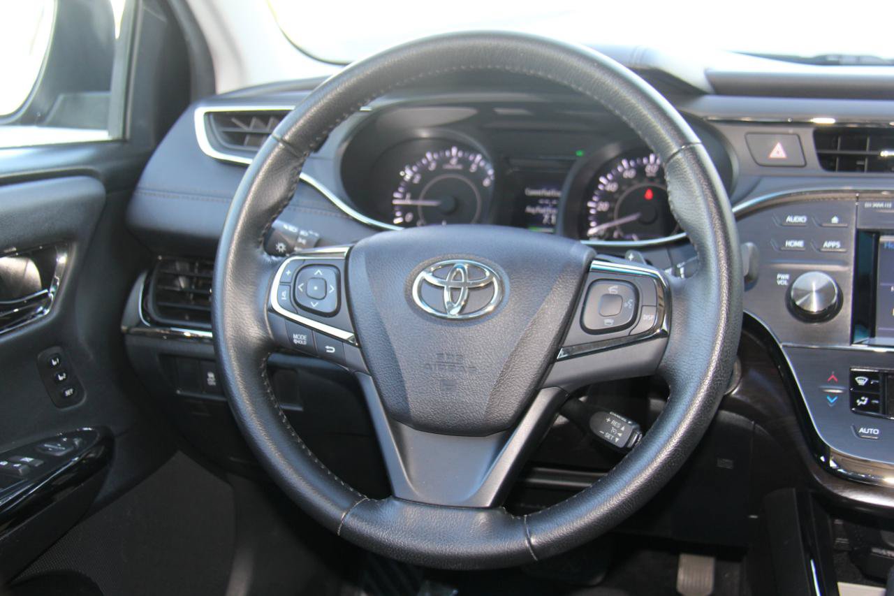 Used 2016 Toyota Avalon XLE Premium FWD image 11