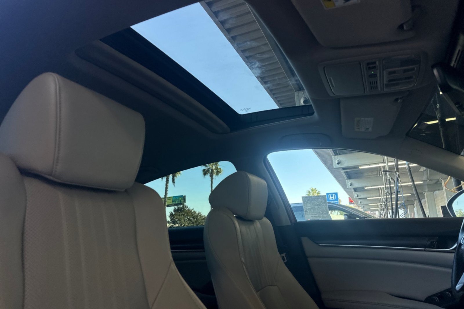 Used 2021 Honda Accord Touring image 15