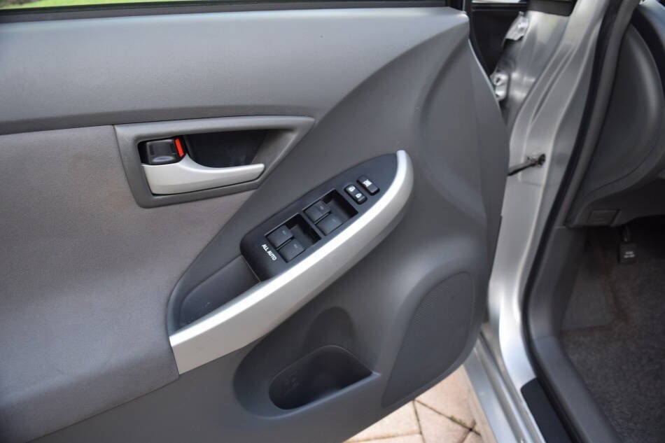 Used 2010 Toyota Prius Two FWD image 66