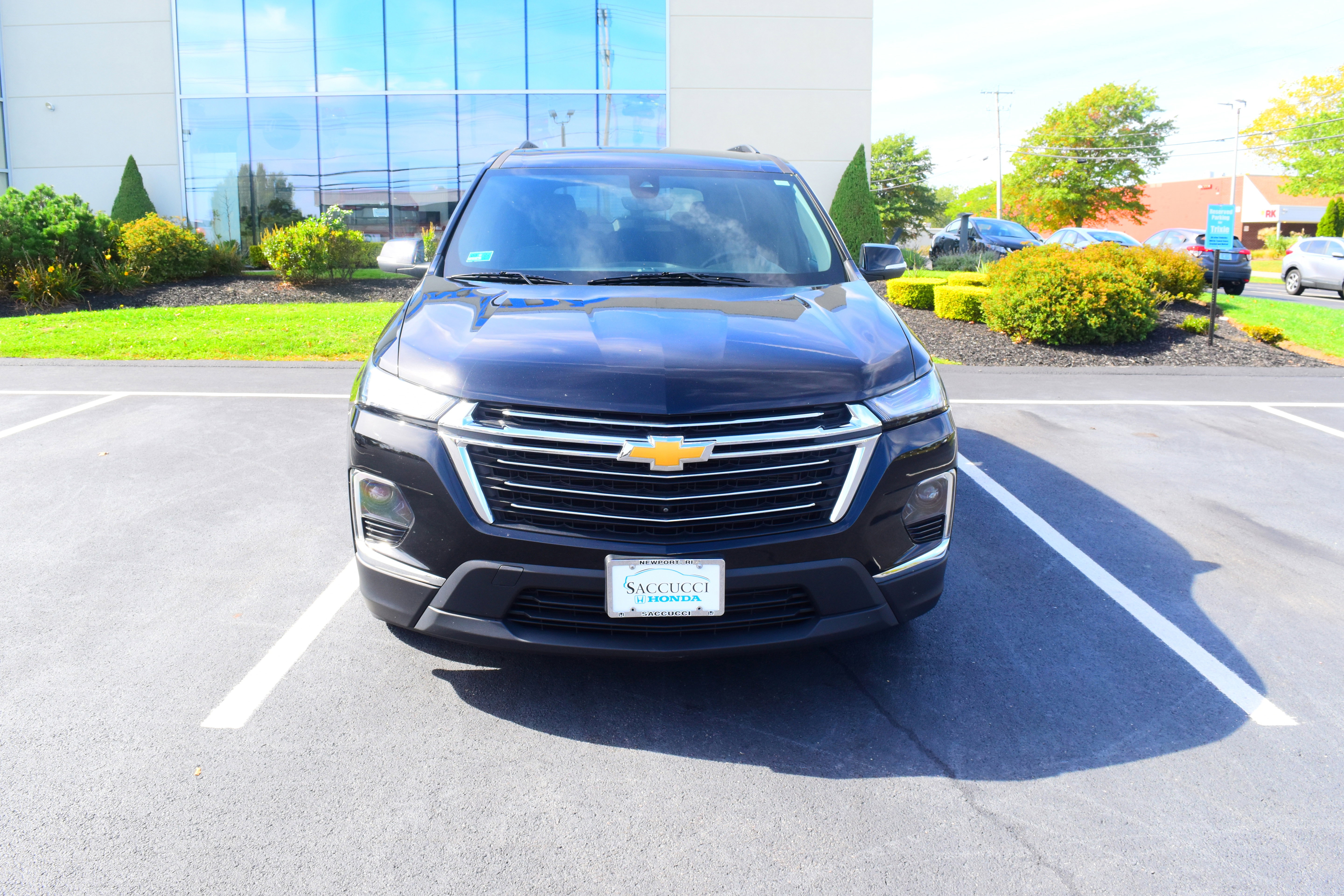 Used 2023 Chevrolet Traverse LT w/ Rear Camera Mirror Package image 6