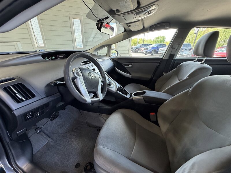 Used 2014 Toyota Prius Two FWD image 12
