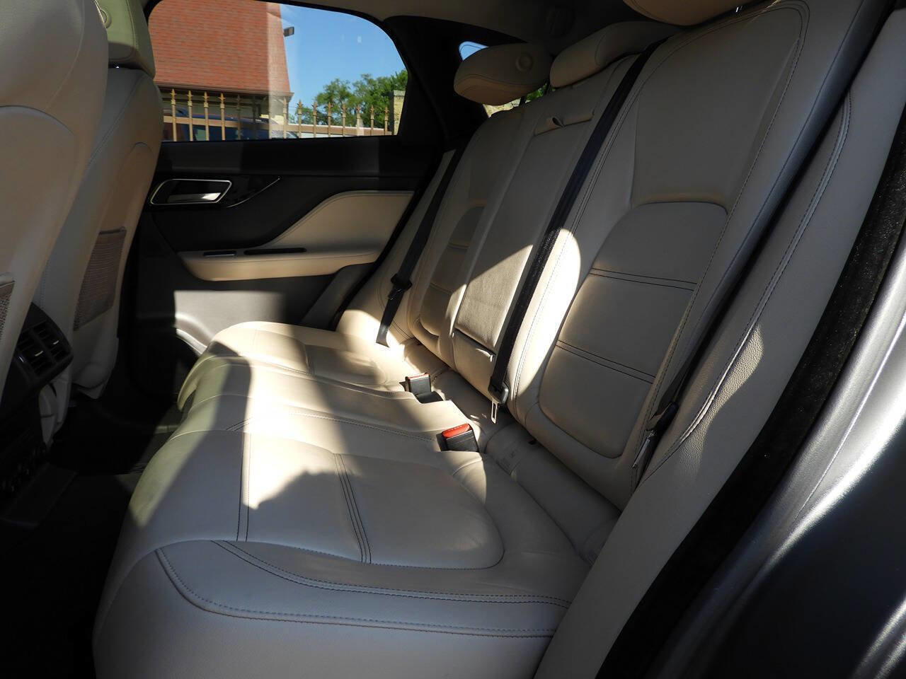 Used 2018 Jaguar F-PACE Prestige AWD/4WD image 24