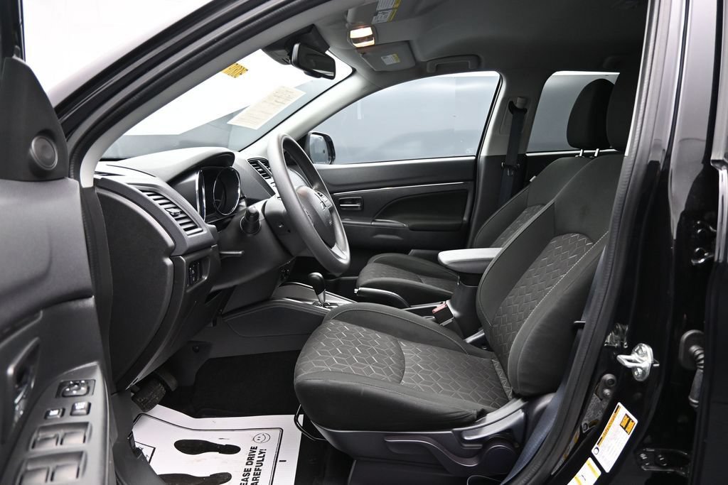 Used 2022 Mitsubishi Outlander Sport ES FWD image 9