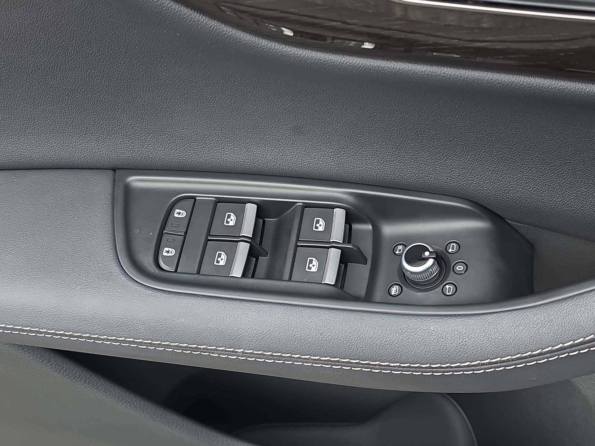 Used 2025 Audi Q7 3.0T Premium Plus image 27