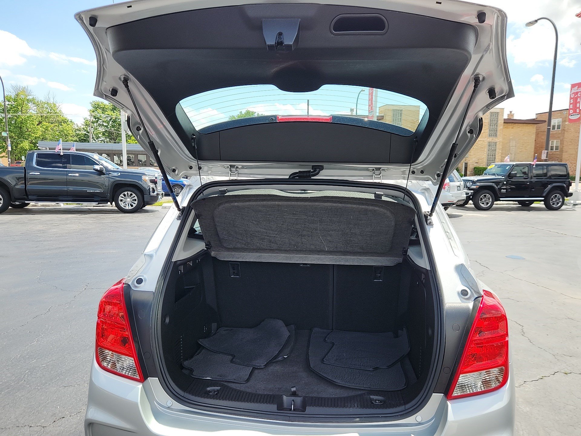 Used 2017 Chevrolet Trax LS FWD image 21