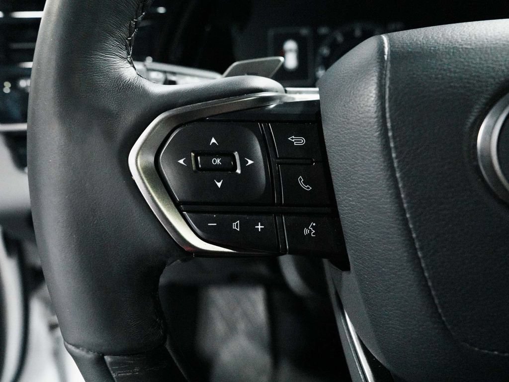 Used 2023 Lexus RX 350 Premium w/ Accessory Package AWD/4WD image 23