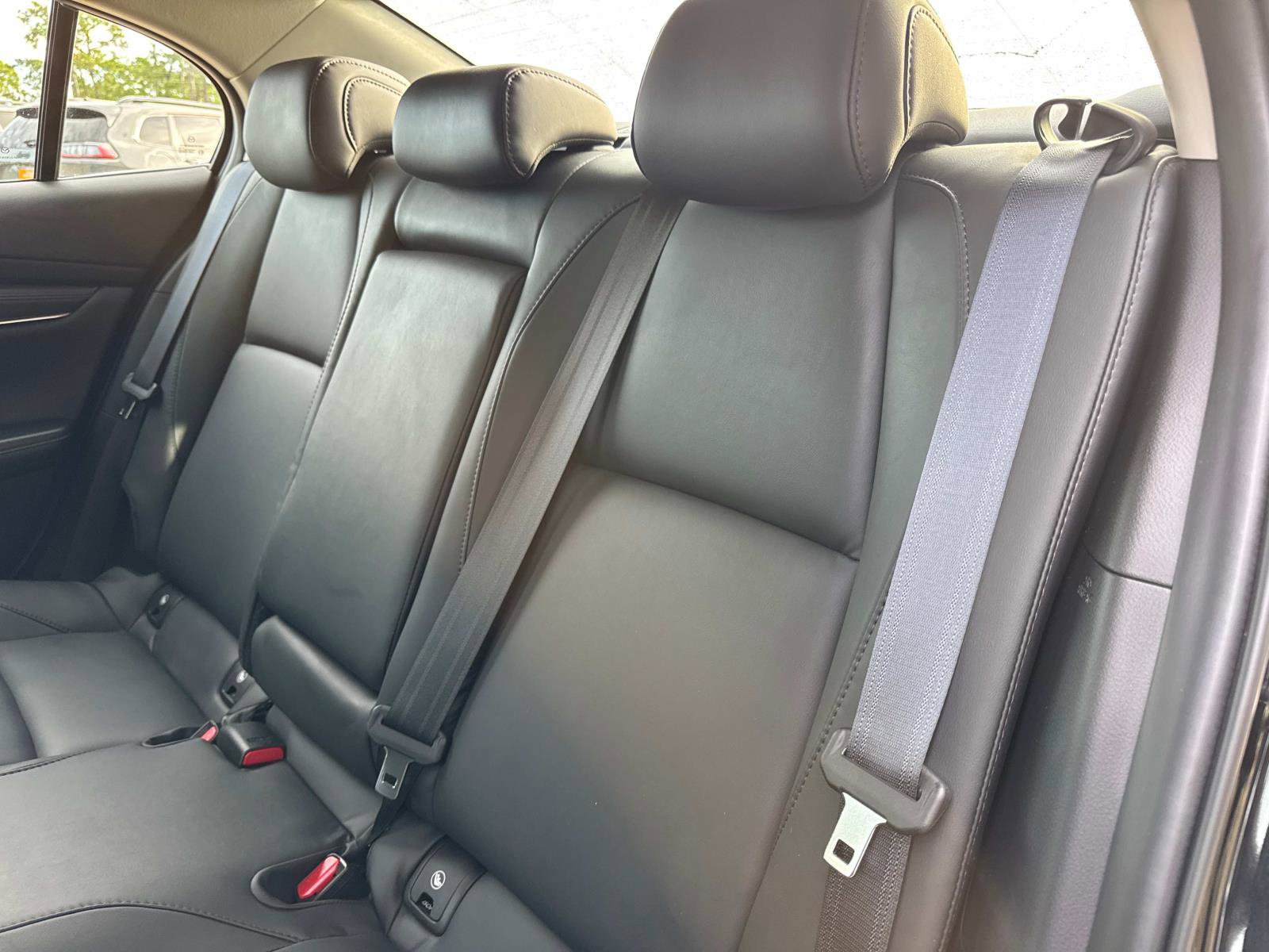 Used 2024 MAZDA MAZDA3 s image 13