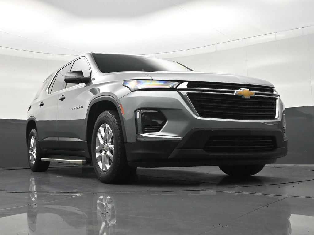 Used 2023 Chevrolet Traverse LS FWD image 30