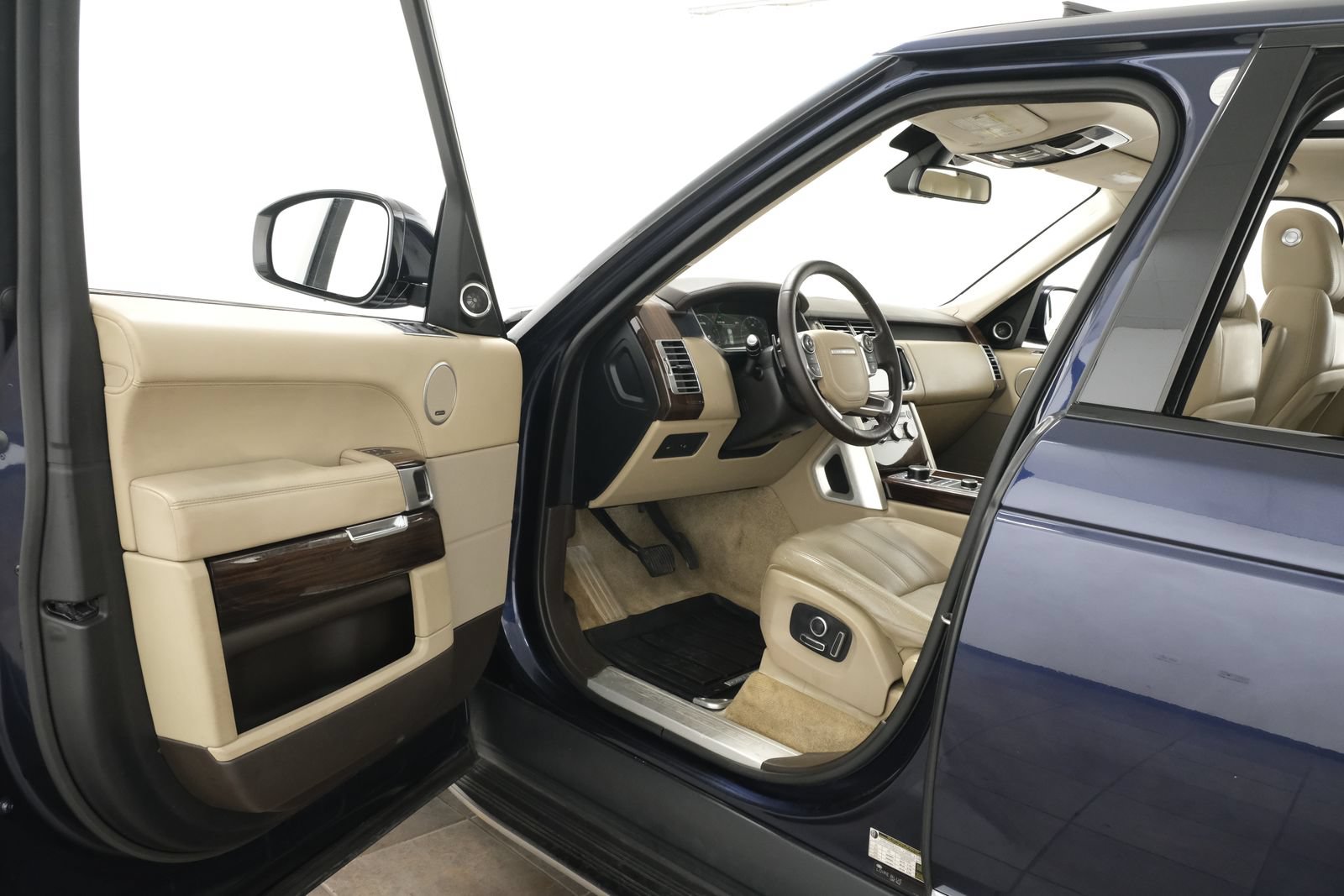 Used 2016 Land Rover Range Rover HSE AWD/4WD image 23